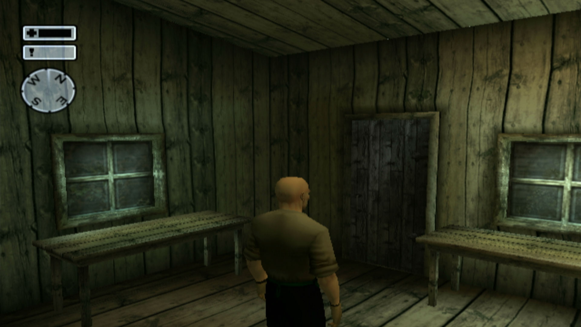 Hitman 2 Silent Assassin PS2 starting shed