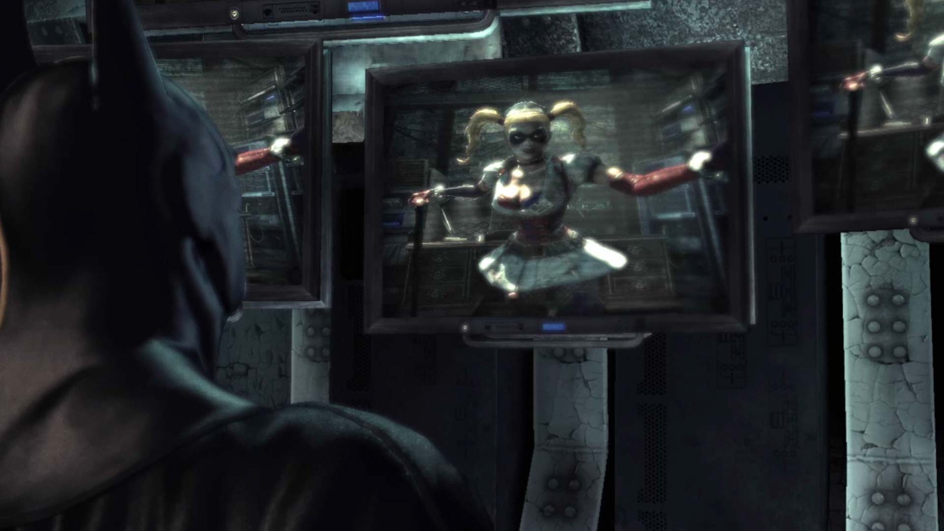 Batman Arkham Asylum PS3 watching harley quinn security monitor