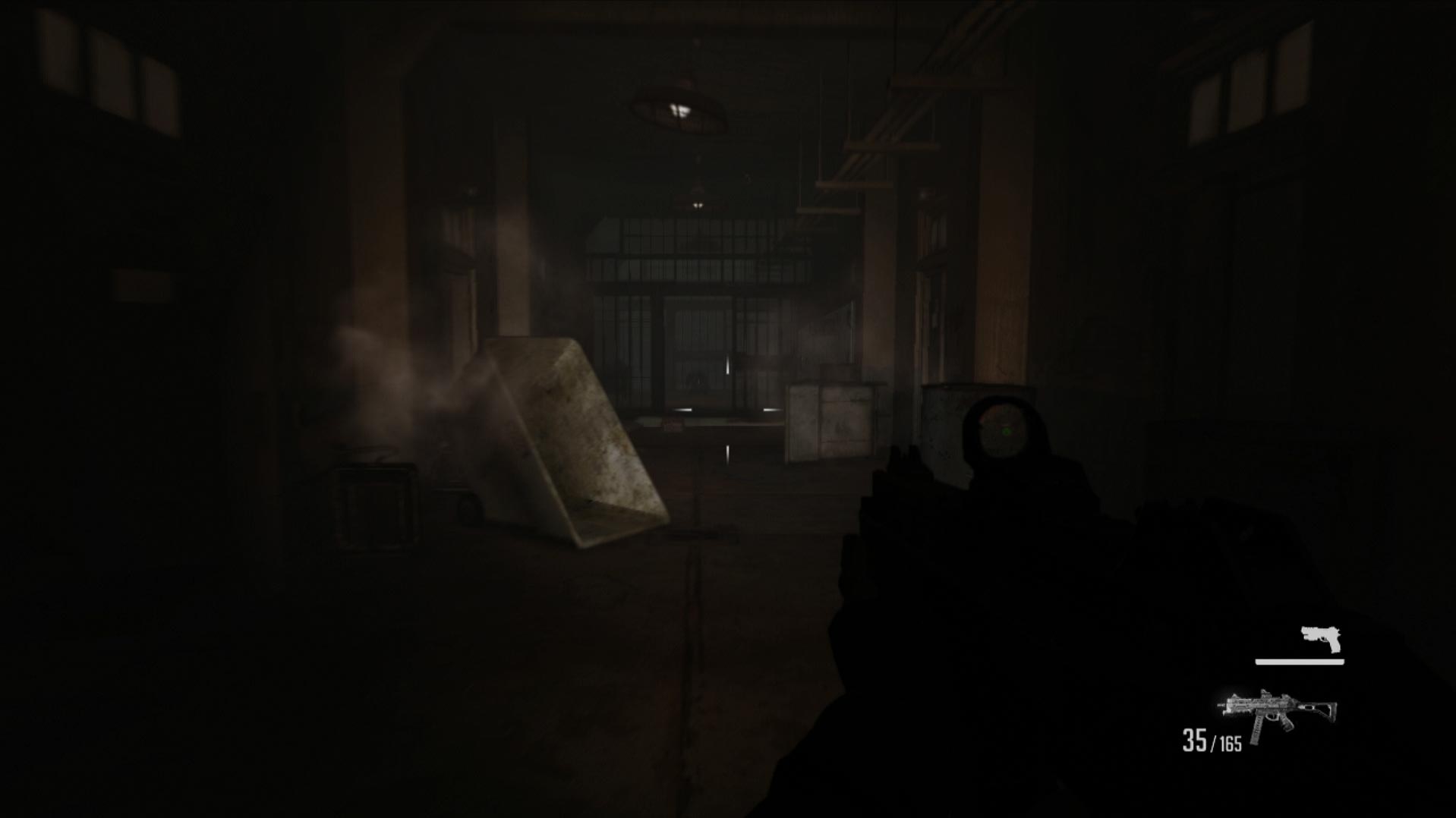 FEAR 3 PS3 dark riim flashlight on