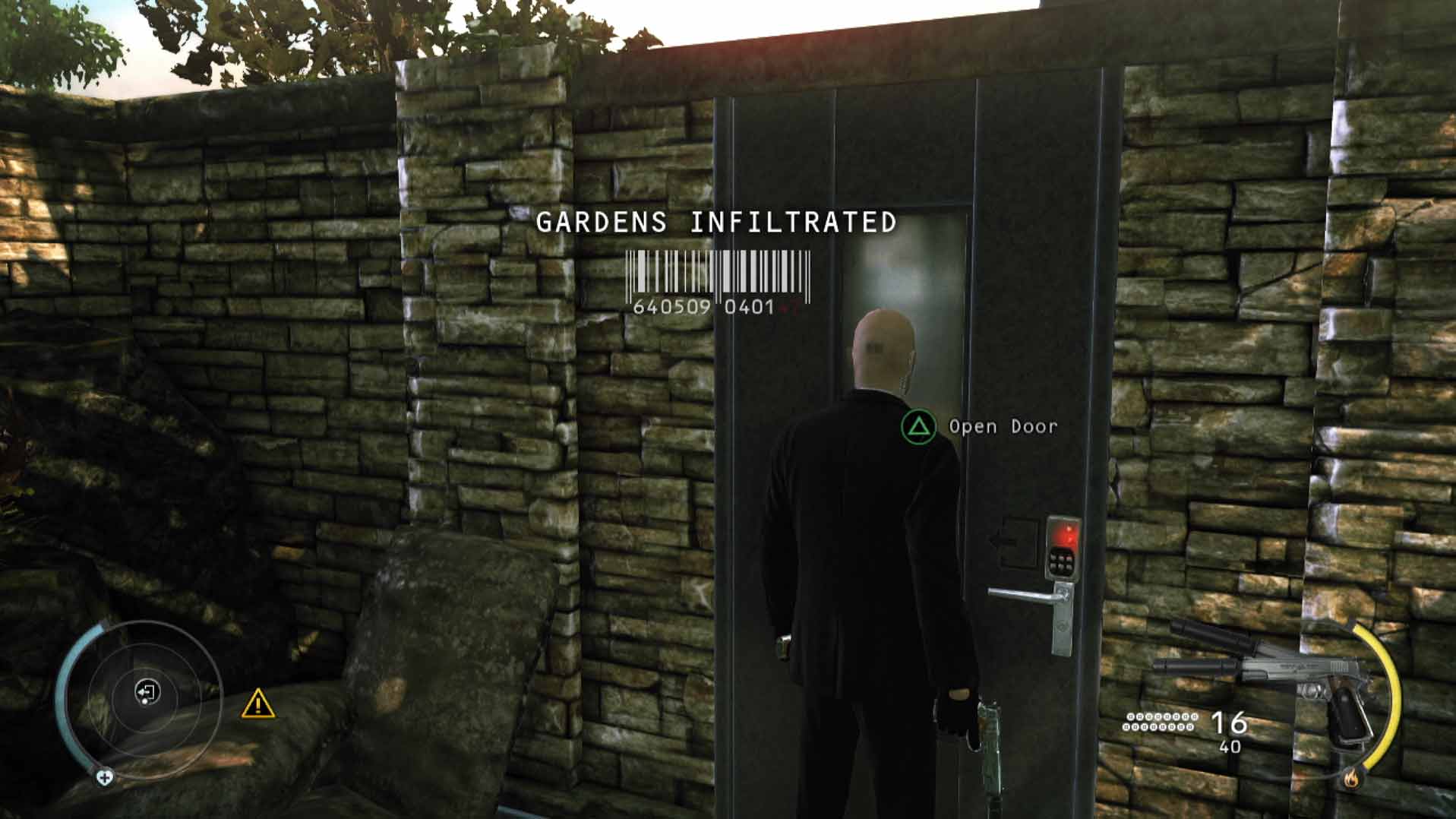 Hitman Absolution PS3 open door gameplay screenshot